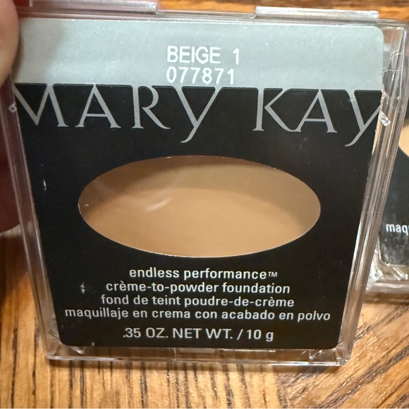 Lot of 3 Mary Kay Beige 1 Endless performance foundations. - Picture 4 of 4